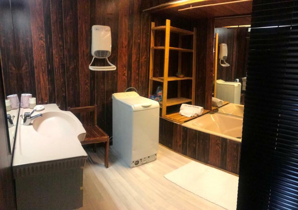 Le Flat Victoria -canal & Cathedrale -40m2 *